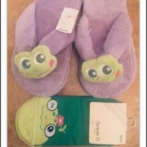 Green Frog House Slippers Girls Sz 1-2 New + Socks